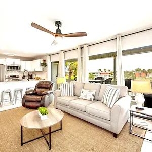 So Fire So Good 3 Comm Pools Lakeview Fireplace Destin